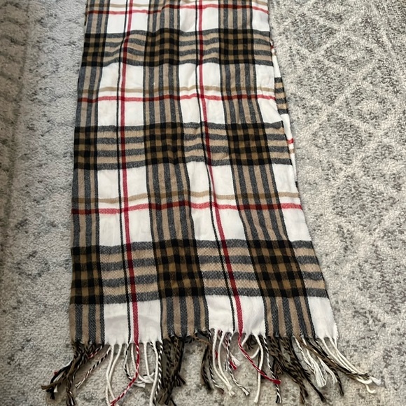 extra large burberry print scarf from italy in great condition - super soft - Picture 1 of 3